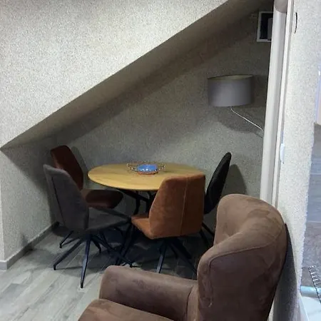 Ribnica Apartment *